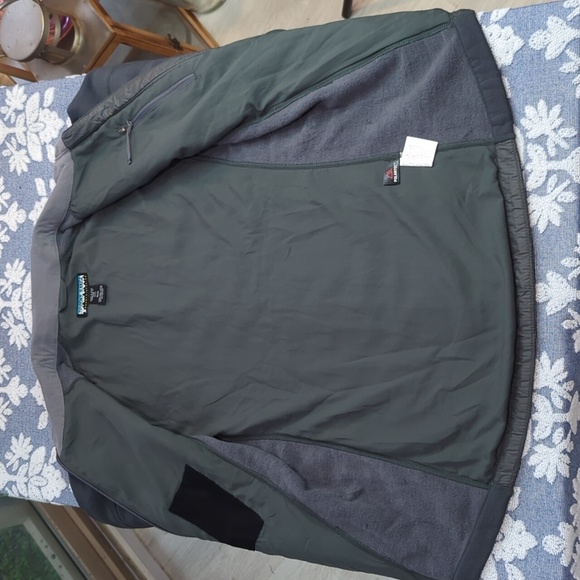 Brooks-Range Mountaineering Alpha Softshell Jacket - Picture 6 of 8